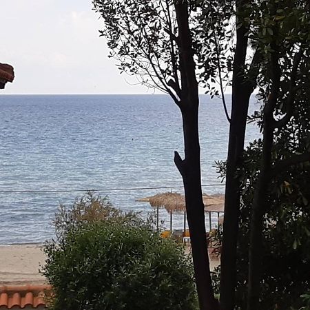 Sofia'S Pearl Beachfront Maisonette Nea Kallikrateia Extérieur photo