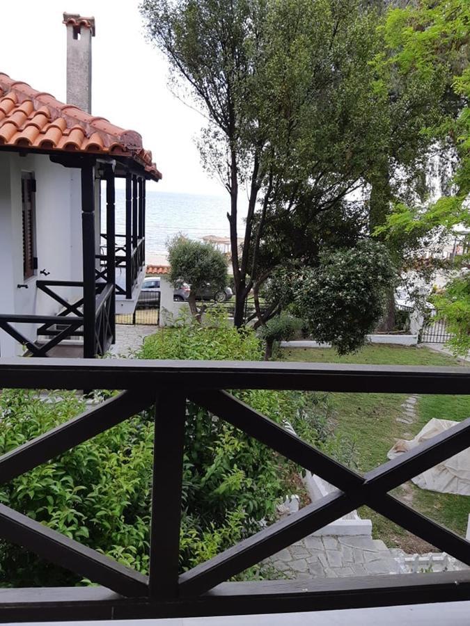 Sofia'S Pearl Beachfront Maisonette Nea Kallikrateia Extérieur photo