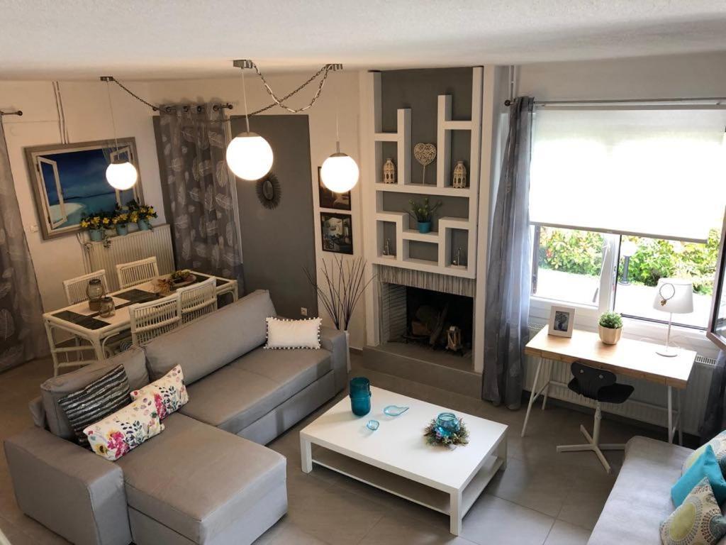 Sofia'S Pearl Beachfront Maisonette Nea Kallikrateia Extérieur photo