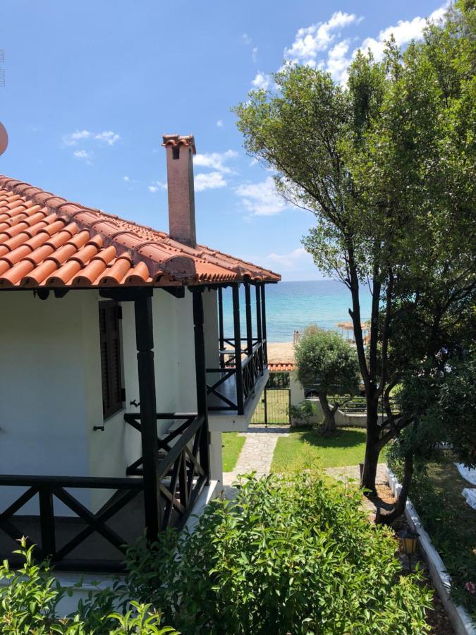 Sofia'S Pearl Beachfront Maisonette Nea Kallikrateia Extérieur photo
